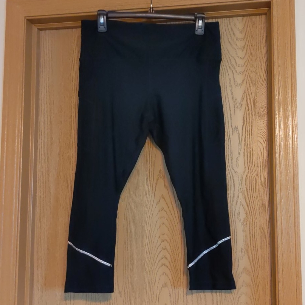 NWOT rbx active capris
